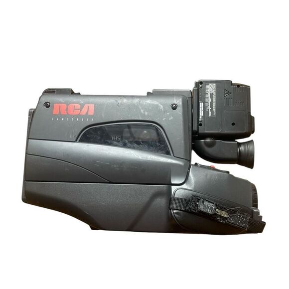RCA DSP3 12x Zoom Camcorder VHS Not Tested Used For Parts No Battery Accessories - Picture 2 of 9